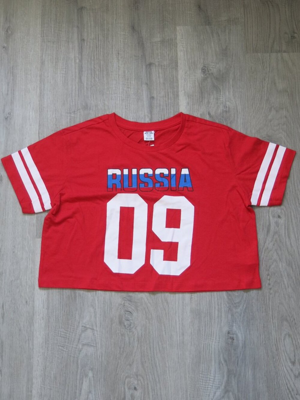 Urban Heritage Sport Short Sleeve "Russia 09" Graphic Cropped Top - Size Medium